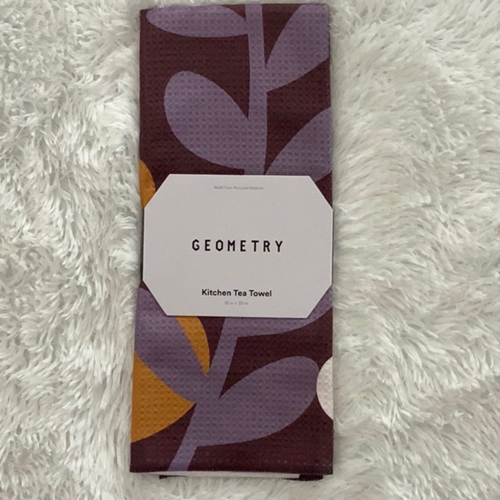 Geometry Kitchen Tea Towel with Leaf Pattern